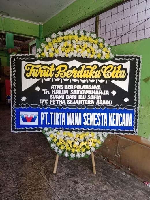 Bunga Papan Duka Cita Hitam Biru — Jambul 1, 1,2 × 2 M Bunga papan duka cita warna hitam & biru, jambul 1 ukuran 1,2 × 2 m — kode EBD-A-10