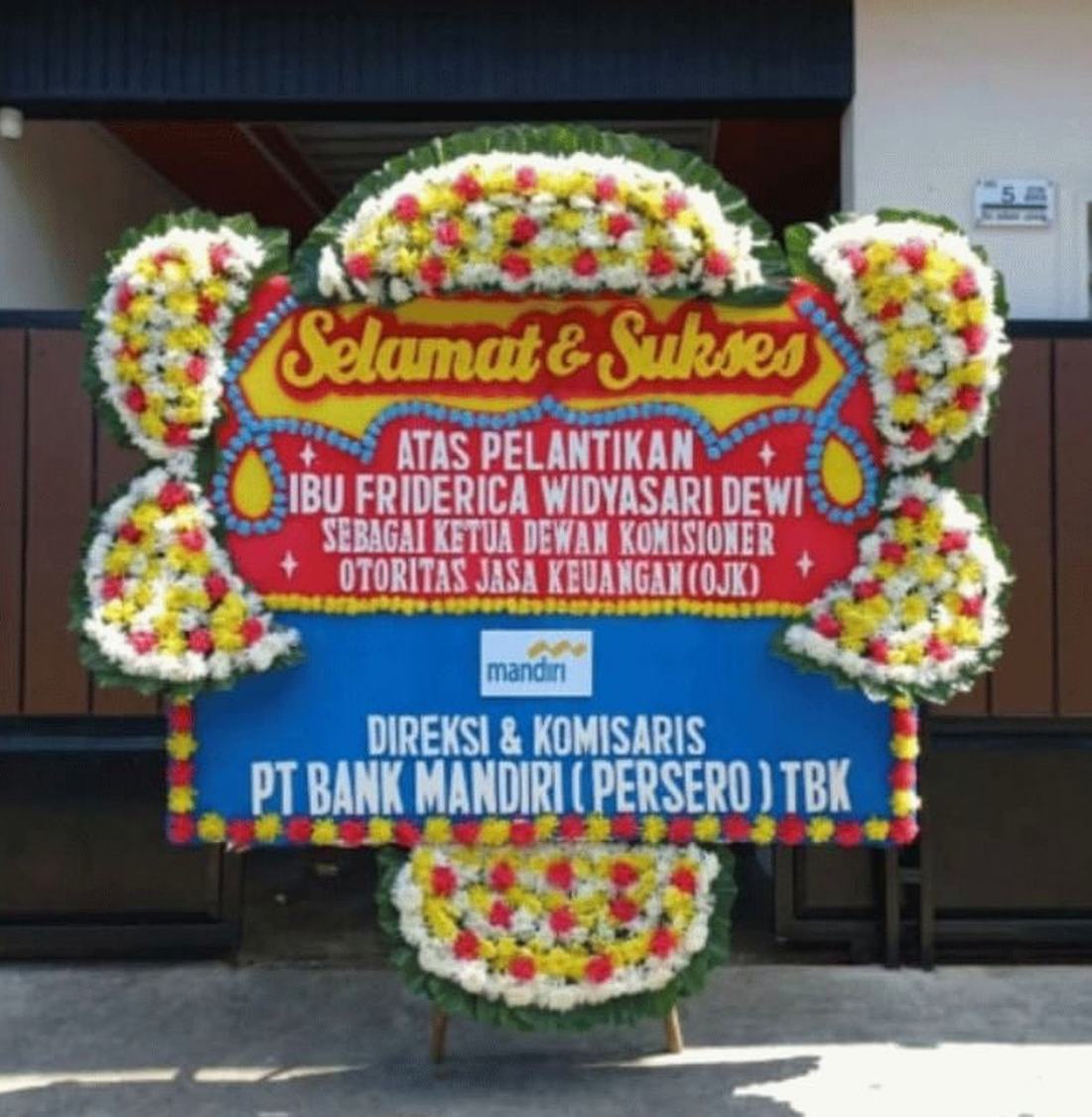 Karangan Bunga Papan Ucapan Selamat 1.5Jt ukuran 1.5x2 meter, Elite Bloom antar Jakarta & sekitarnya
